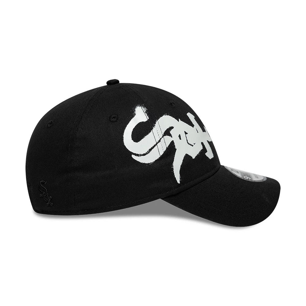 Pictured is this MLB Spray Paint Chicago White Sox 9FORTY cap in black. 4