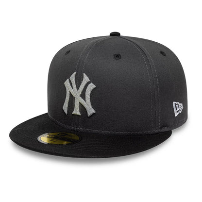 Pictured is this MLB Reflective New York Yankees 59FIFTY Fitted cap in charcoal & black. 6