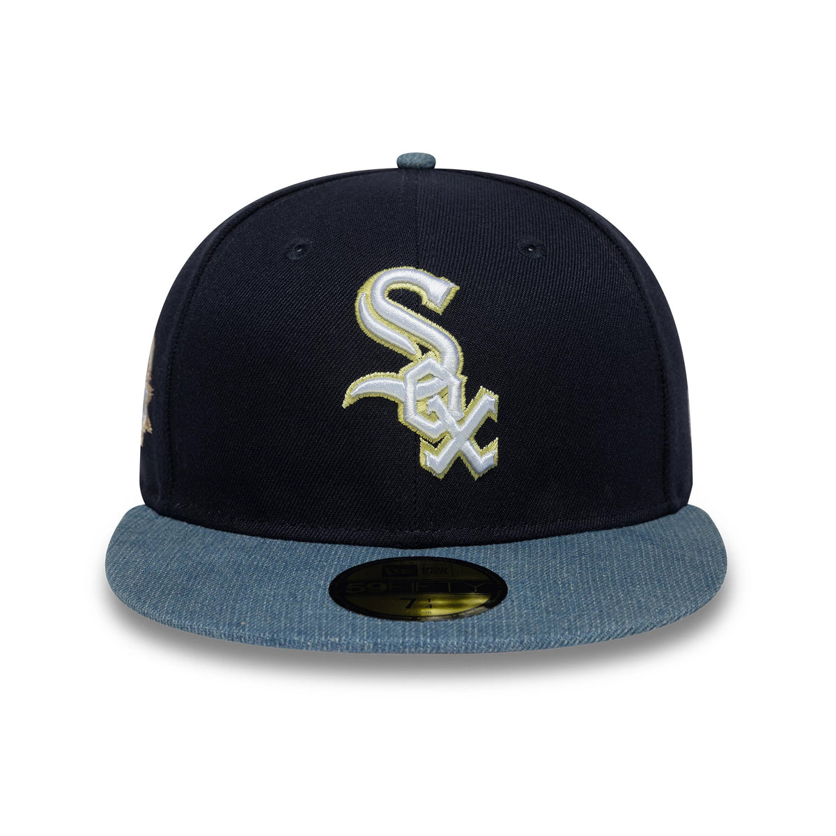 Pictured is this MLB Denim Mix Chicago White Sox 59FIFTY Fitted cap in navy. 3