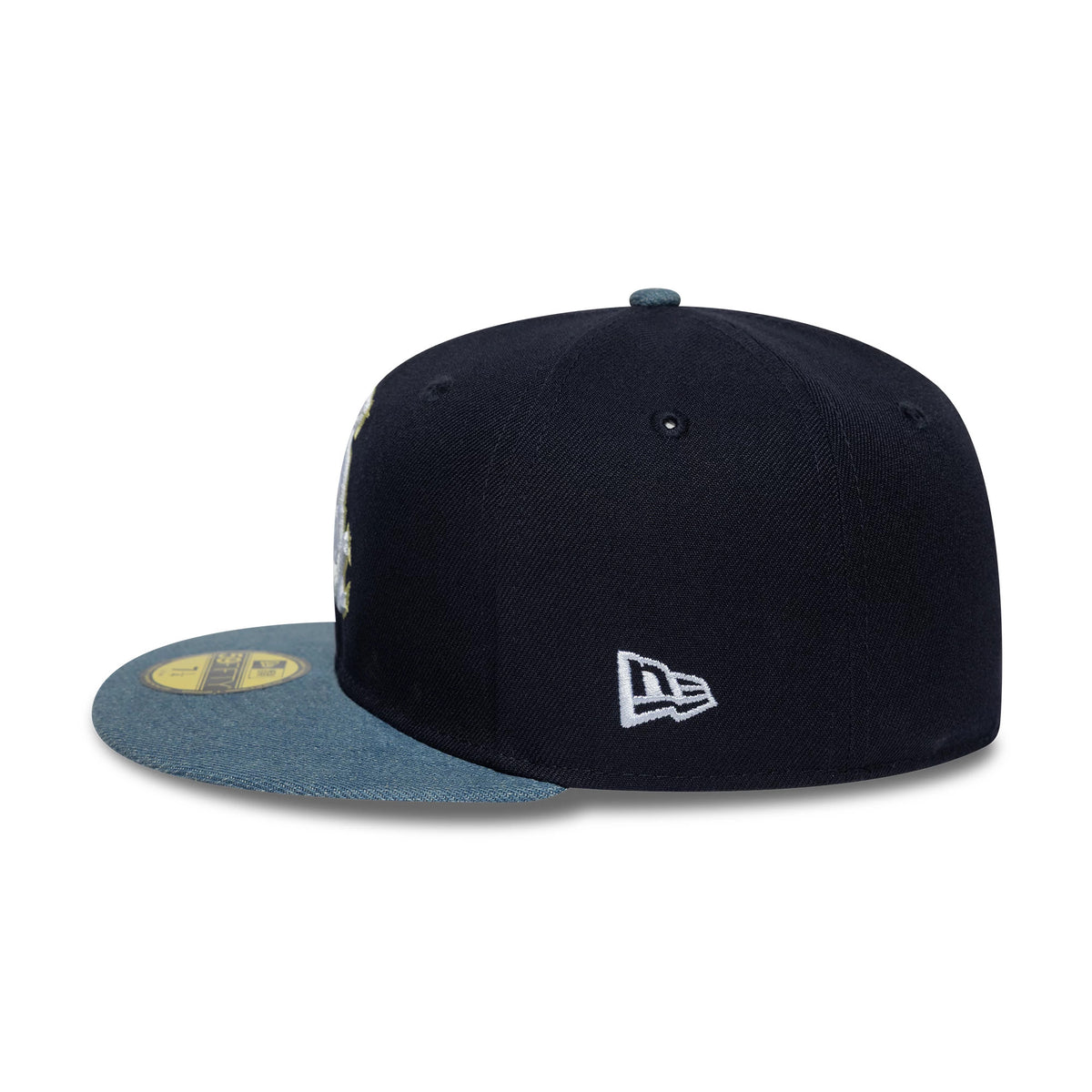 Pictured is this MLB Denim Mix Chicago White Sox 59FIFTY Fitted cap in navy. 6