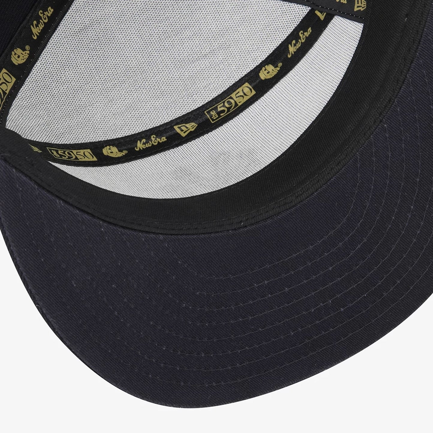 Pictured is this MLB 59FIFTY Day New York Yankees Split Panel 59FIFTY Fitted cap in navy. 9