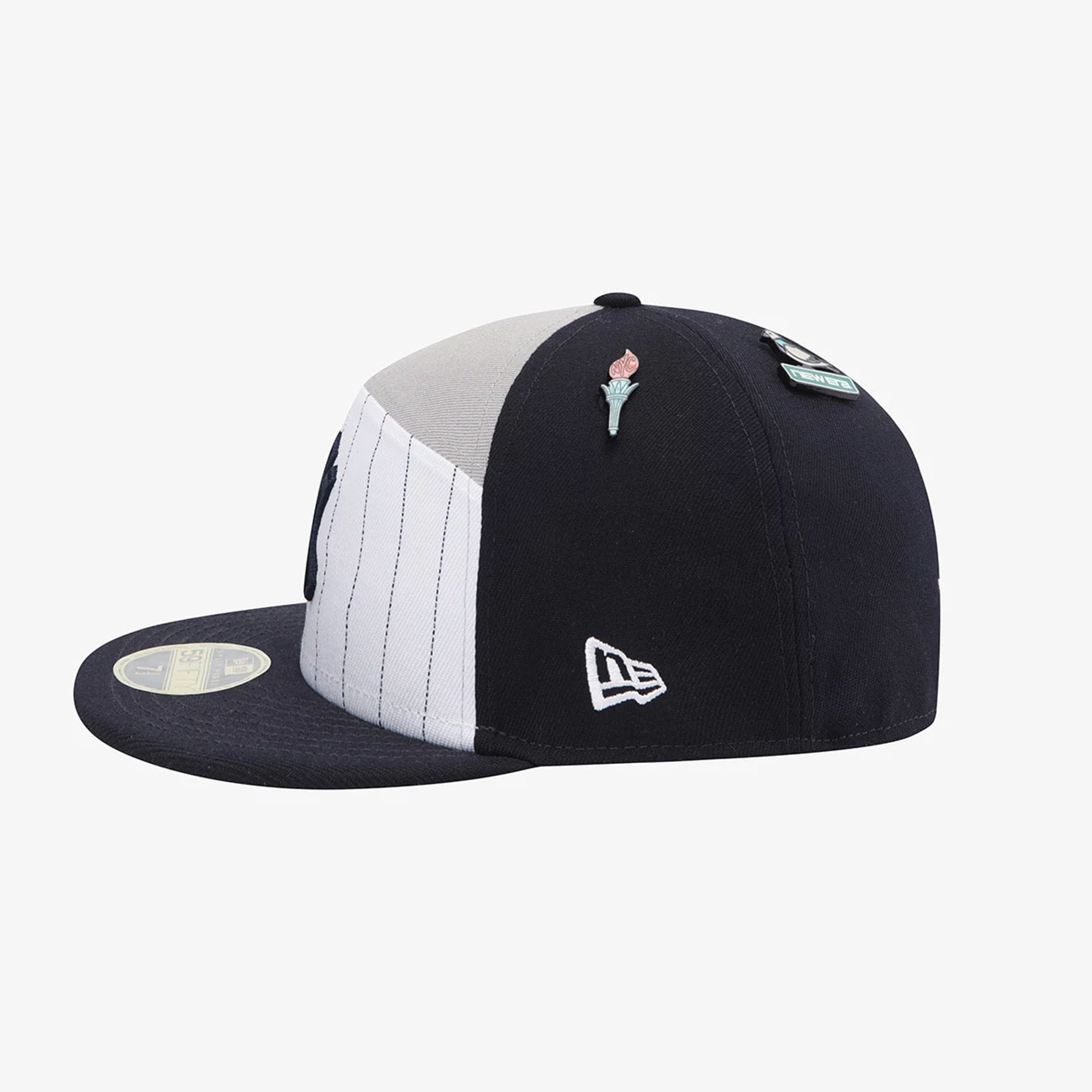 Pictured is this MLB 59FIFTY Day New York Yankees Split Panel 59FIFTY Fitted cap in navy. 5