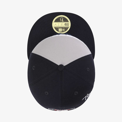 Pictured is this MLB 59FIFTY Day New York Yankees Split Panel 59FIFTY Fitted cap in navy. 10