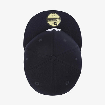 Pictured is this MLB 59FIFTY Day New York Yankees 59FIFTY Fitted cap in navy. 7