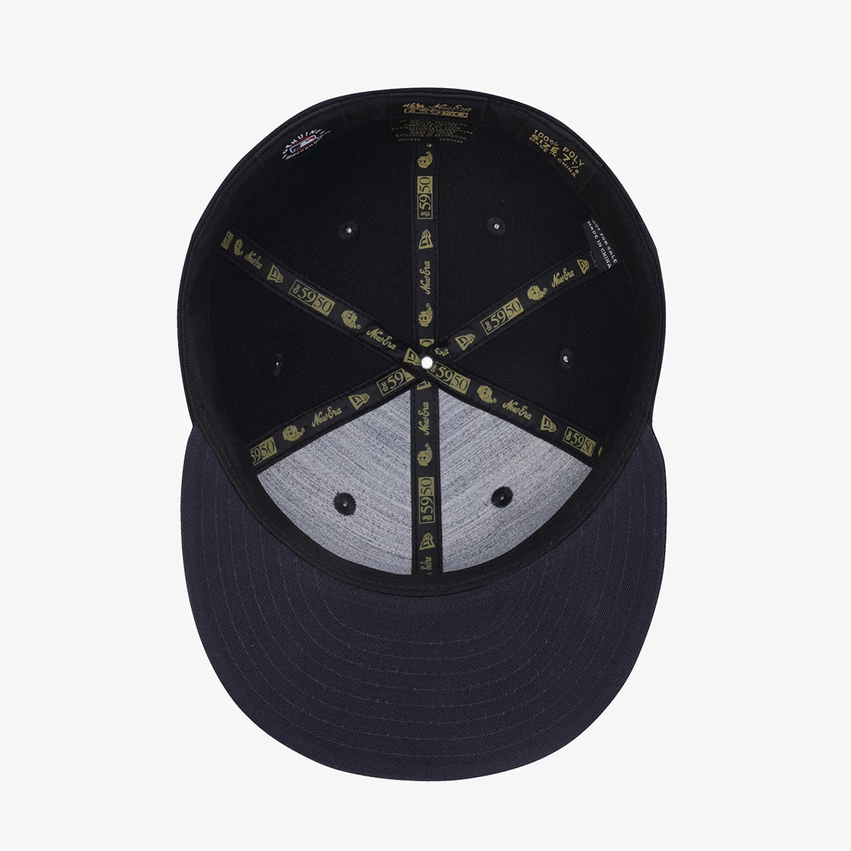 Pictured is this MLB 59FIFTY Day New York Yankees 59FIFTY Fitted cap in navy. 8