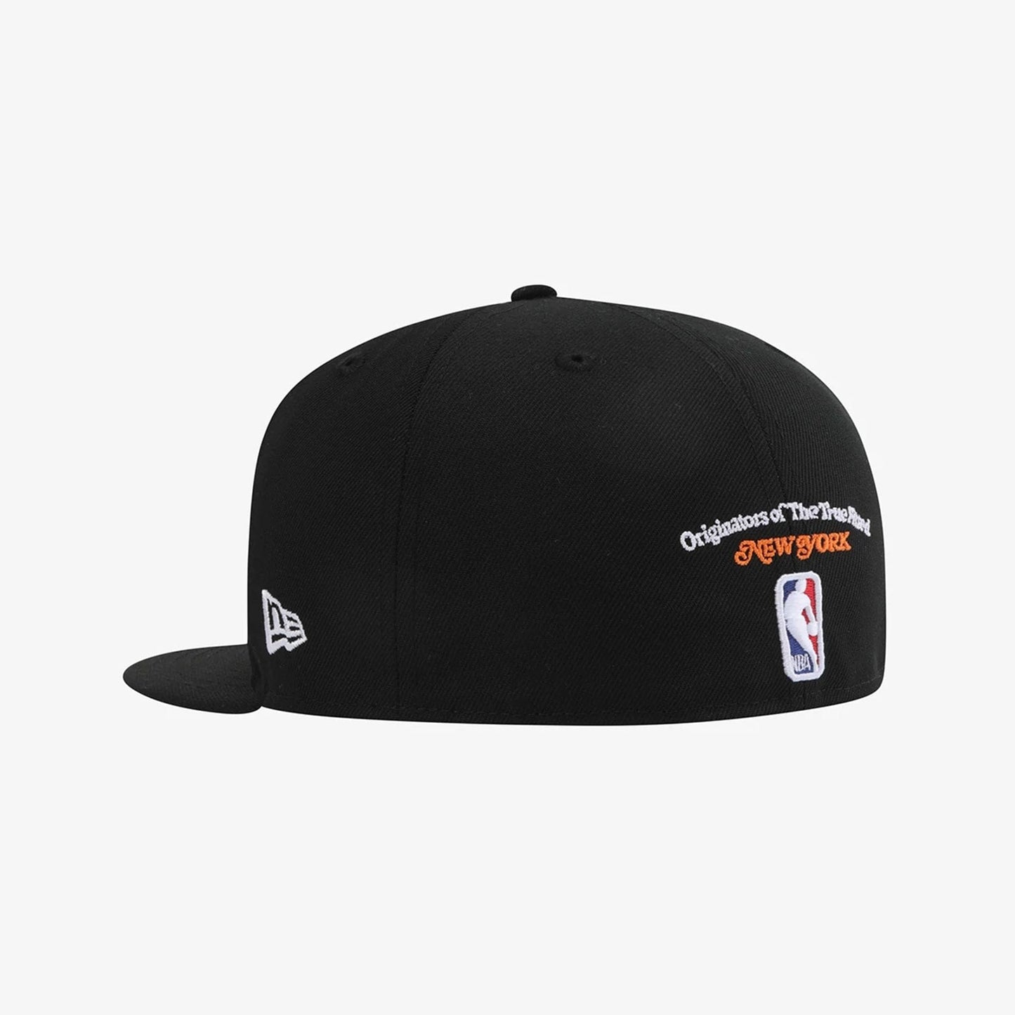 Pictured is this NBA 59FIFTY Day New York Knicks 59FIFTY Fitted cap in black. 4