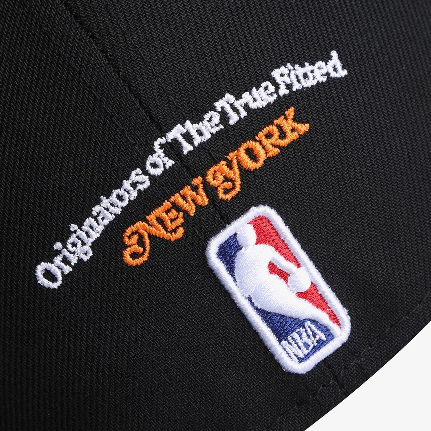 Pictured is this NBA 59FIFTY Day New York Knicks 59FIFTY Fitted cap in black. 9