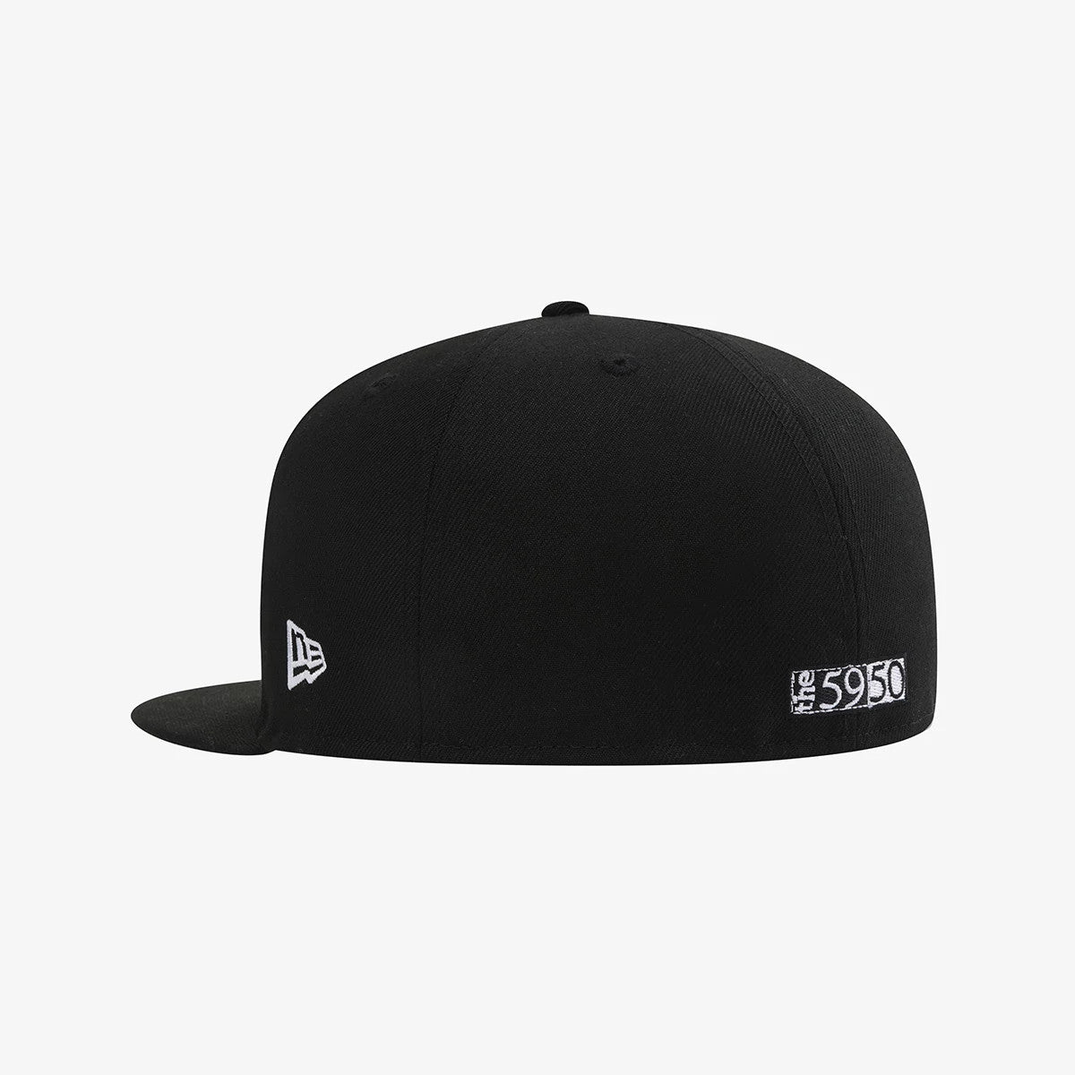Pictured is this New Era 59FIFTY Day 59FIFTY Fitted cap in black. 4