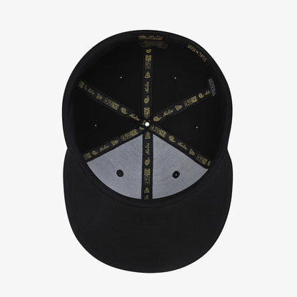 Pictured is this New Era 59FIFTY Day 59FIFTY Fitted cap in black. 7