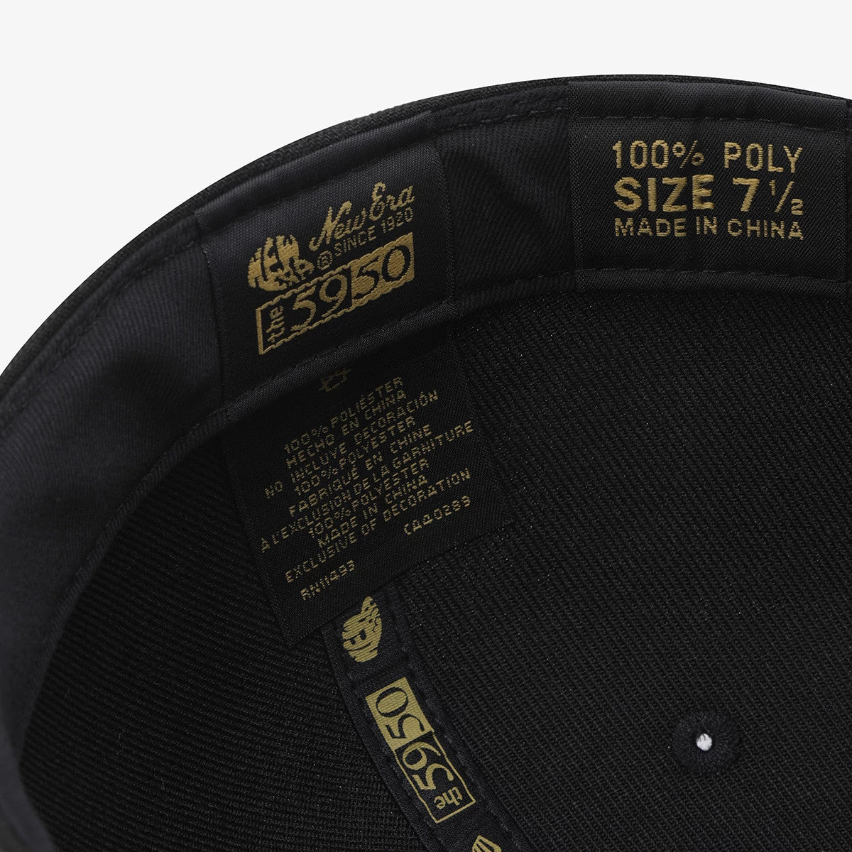 Pictured is this New Era 59FIFTY Day 59FIFTY Fitted cap in black. 8