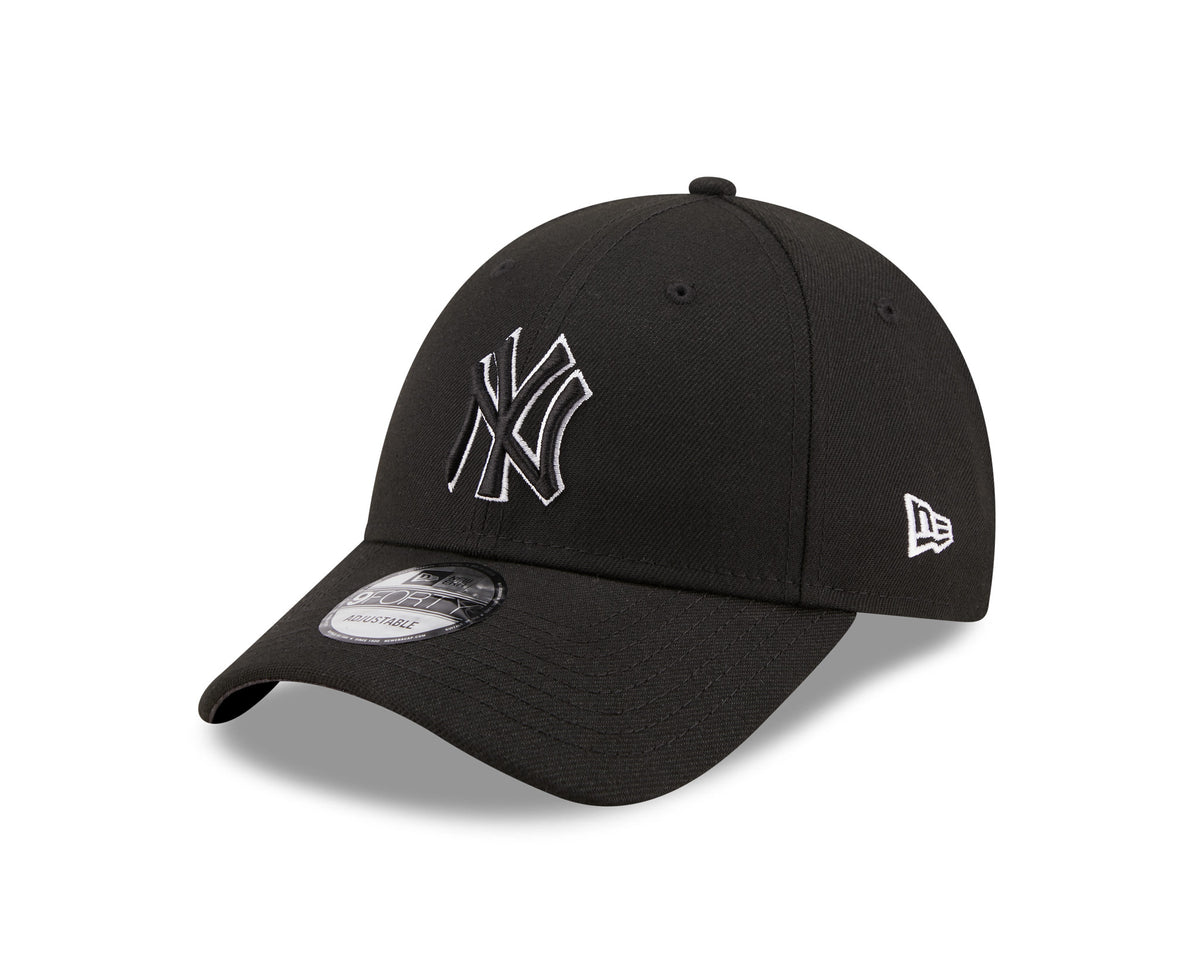 New York Yankees Pop Outline Black New Era 9FORTY Cap, three-quarter view with a raised white embroidered Yankees logo on the front panel, black curved visor, and 9FORTY size sticker, featuring a white New Era flag logo on the left side.