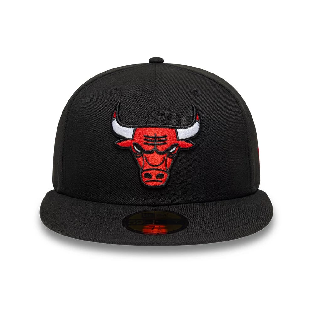 Pictured is this NBA Boutique Chicago Bulls 59FIFTY Fitted cap in black. 2