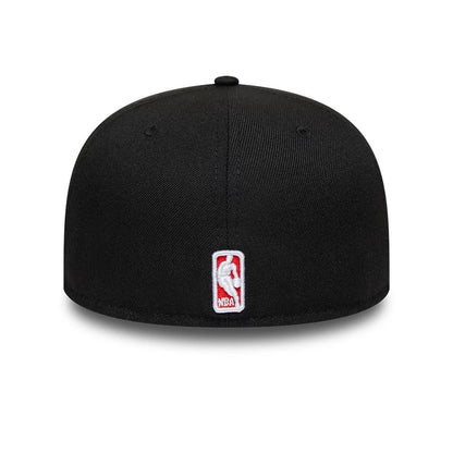 Pictured is this NBA Chicago Bulls 59FIFTY Fitted cap in black. 4