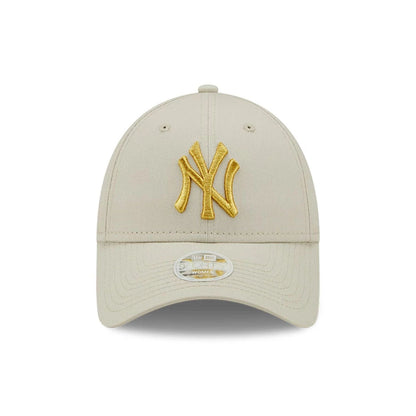 This is a New York Yankees Womens Metallic Logo Cream 9FORTY Adjustable Cap 2