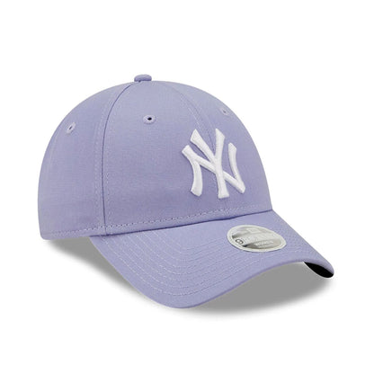 This is a New York Yankees League Essentials Womens Lilac 9FORTY Adjustable Cap 3