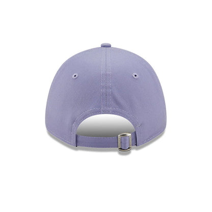 New York Yankees League Essentials Womens Lilac New Era 9FORTY Adjustable Cap, rear view showing a curved lilac visor and embroidered eyelets on the crown, with an adjustable strap and metal buckle at the back for a personalised fit.
