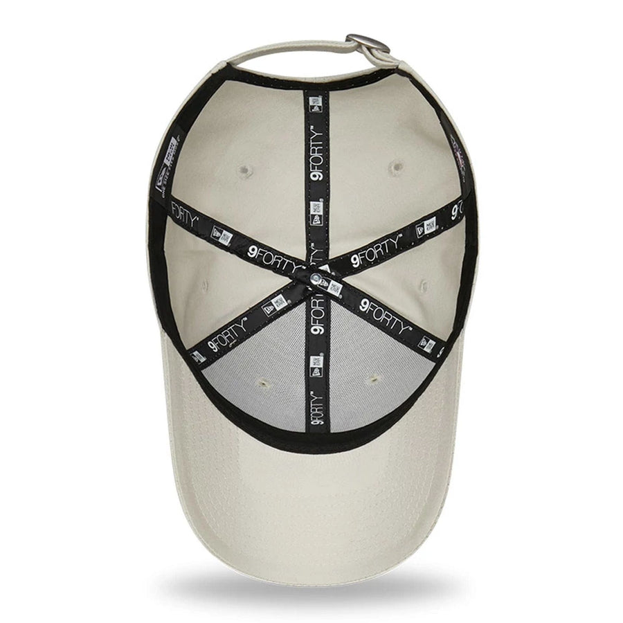 This is a New York Yankees League Essential Stone 9FORTY Cap 5