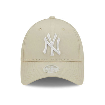 This is a New York Yankees Womens League Essential Light Beige 9FORTY Adjustable Cap 2