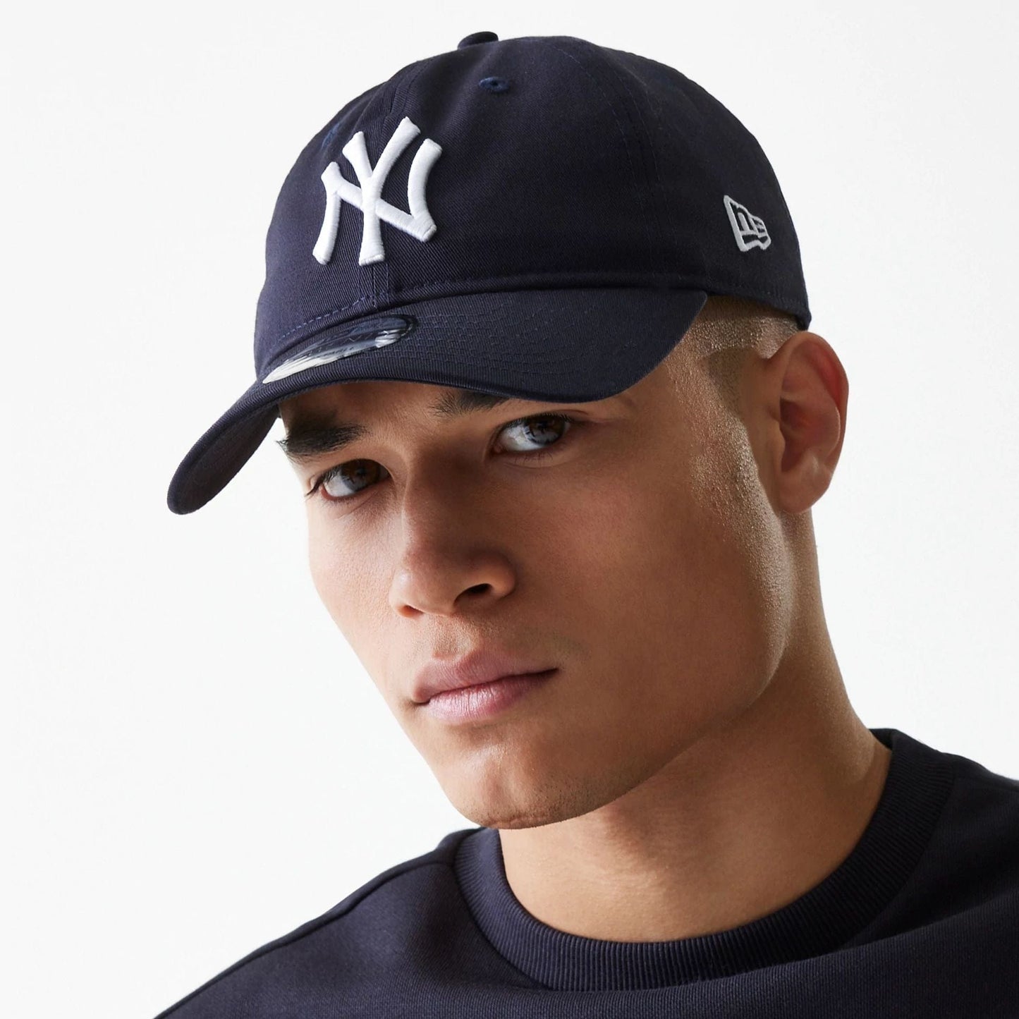 This is a New York Yankees League Essential Navy 9TWENTY Adjustable Cap 4