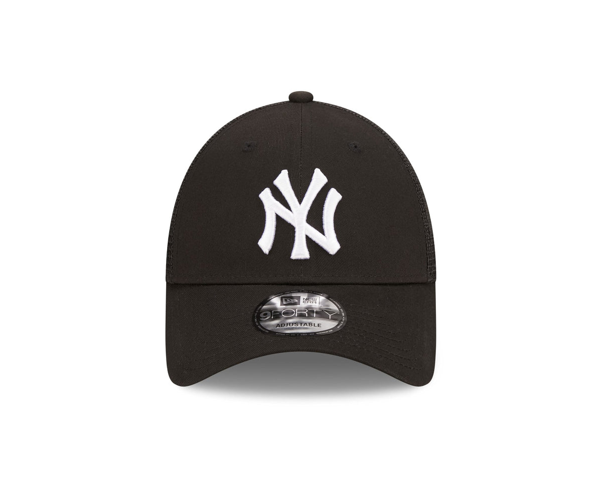 This is a New York Yankees Home Field Black 9FORTY A-Frame Trucker Cap 2