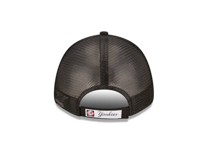 This is a New York Yankees Home Field Black 9FORTY A-Frame Trucker Cap 4