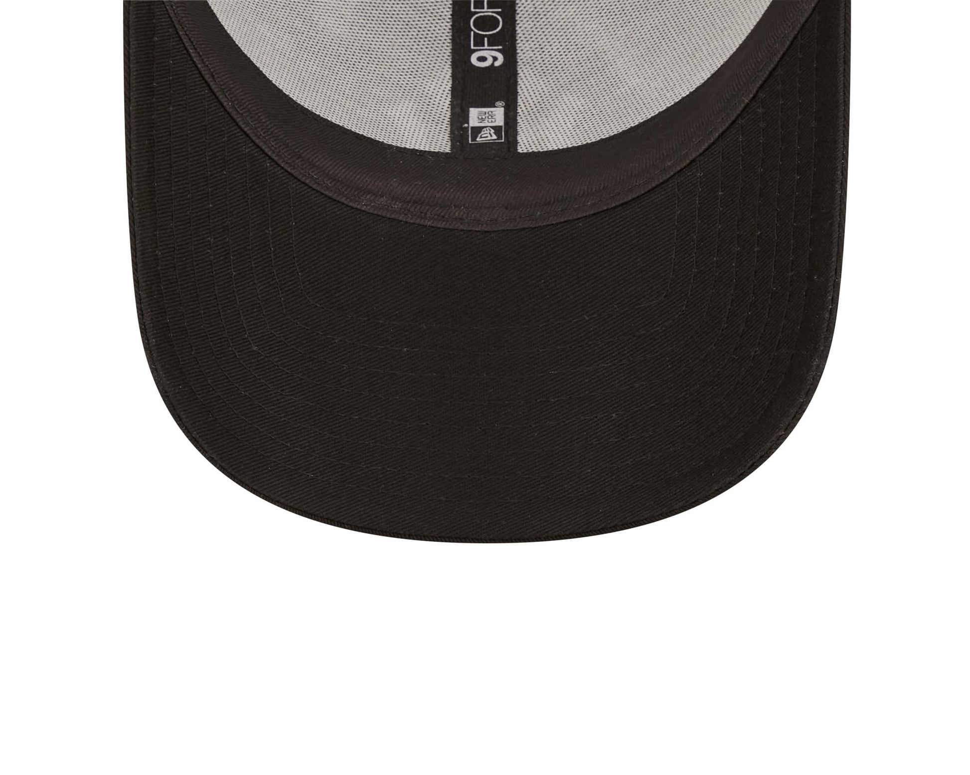This is a New York Yankees Home Field Black 9FORTY A-Frame Trucker Cap 5