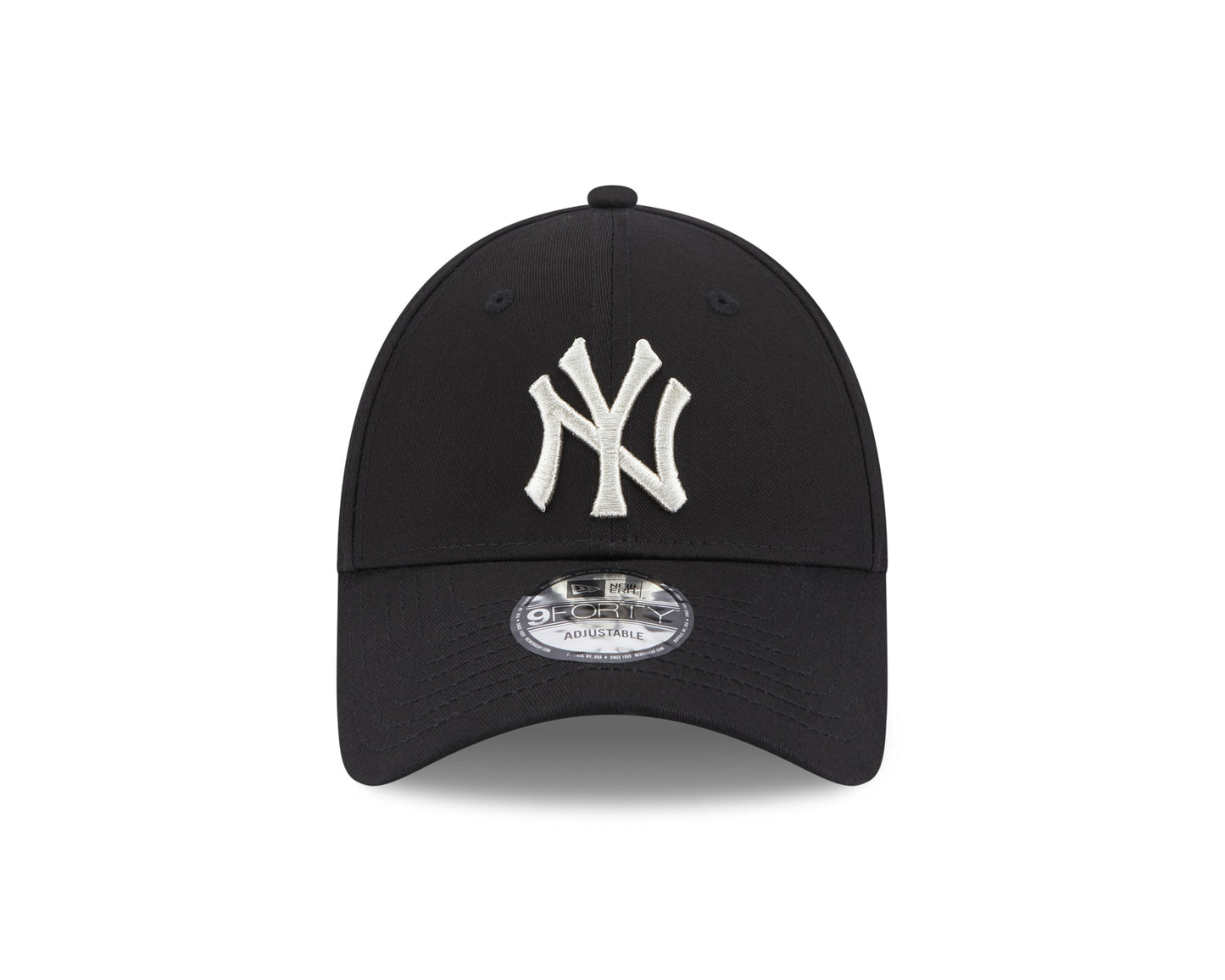 This is a New York Yankees Metallic Logo Womens Black 9FORTY Adjustable Cap 2