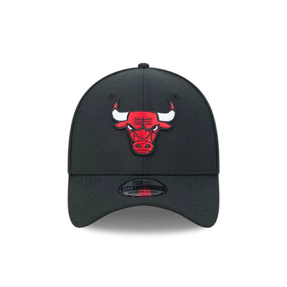 Pictured is this NBA Evergreen Chicago Bulls 39THIRTY Stretch Fit cap in black. 2