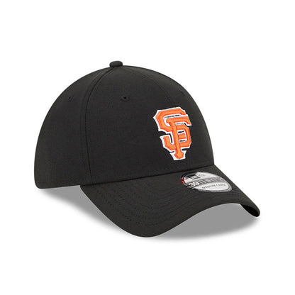 Pictured is this MLB Evergreen San Francisco Giants 39THIRTY Stretch Fit cap in black. 3