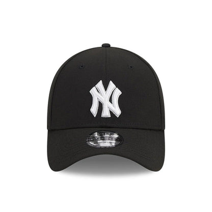 Pictured is this MLB Evergreen New York Yankees 39THIRTY Stretch Fit cap in black. 9