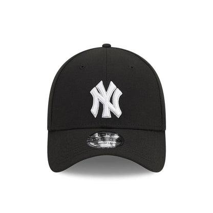 Pictured is this MLB Evergreen New York Yankees 39THIRTY Stretch Fit cap in black. 9