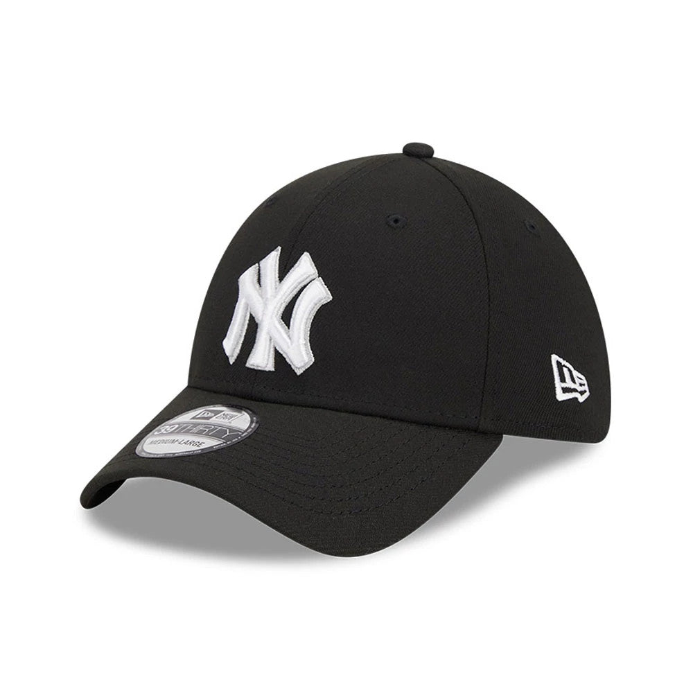 Pictured is this MLB Evergreen New York Yankees 39THIRTY Stretch Fit cap in black. 1