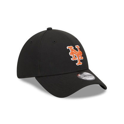 Pictured is this MLB Evergreen New York Mets 39THIRTY Stretch Fit cap in black. 3
