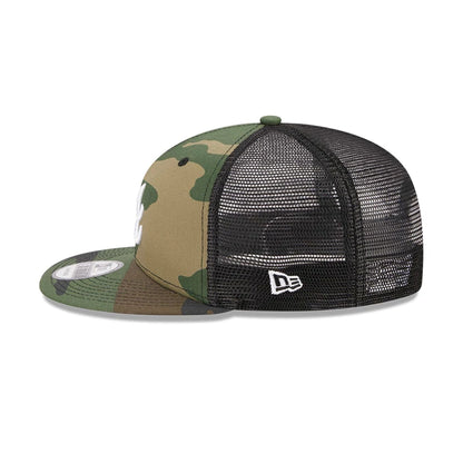 Pictured is this MLB Evergreen Atlanta Braves 9FIFTY Trucker cap in camo. 6