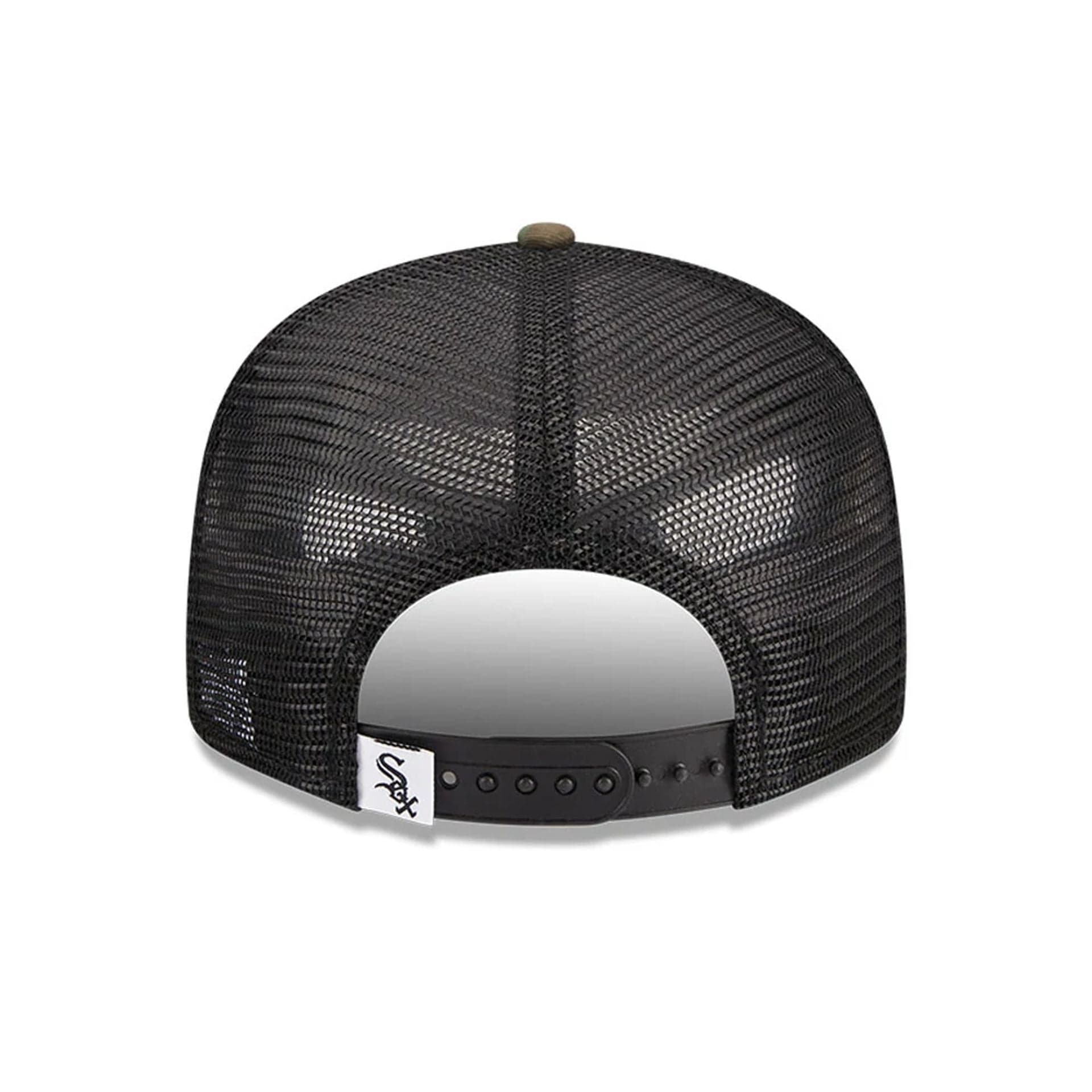 Pictured is this MLB Evergreen Chicago White Sox 9FIFTY Trucker cap in camo. 5