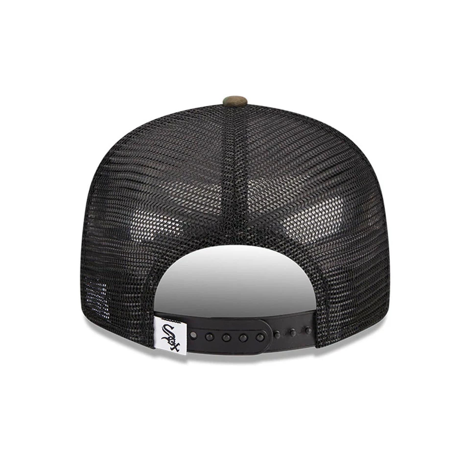 Pictured is this MLB Evergreen Chicago White Sox 9FIFTY Trucker cap in camo. 5
