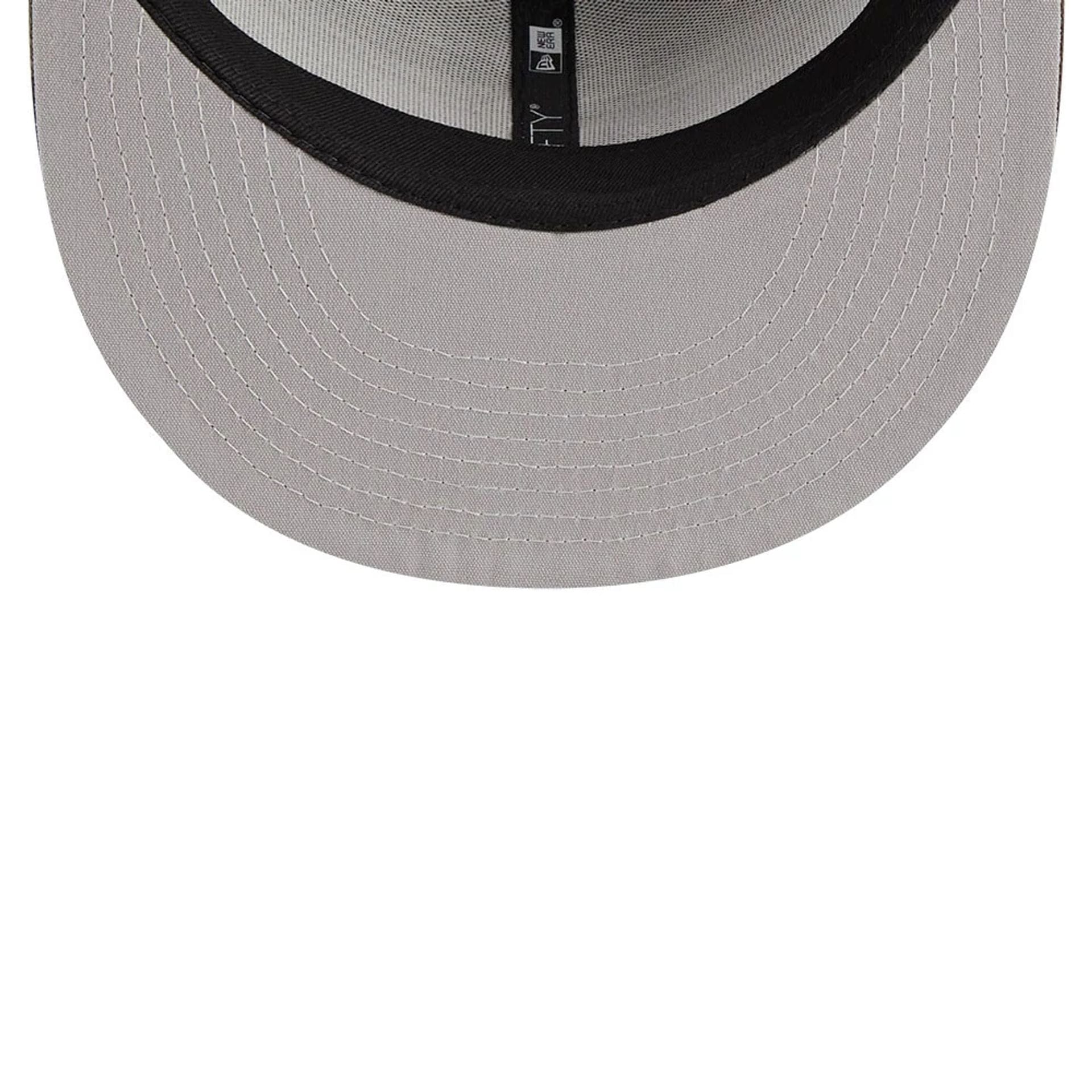 Pictured is this MLB Evergreen Chicago White Sox 9FIFTY Trucker cap in camo. 2