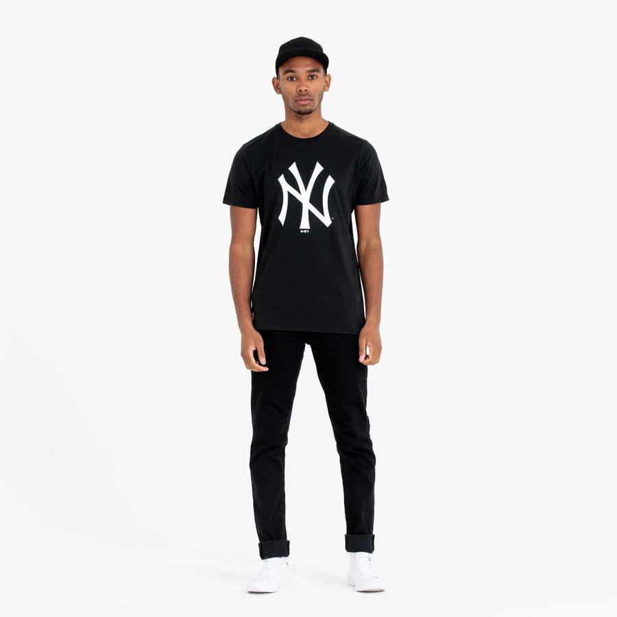 The Male model is wearing New York Yankees MLB Regular Black T-Shirt 3