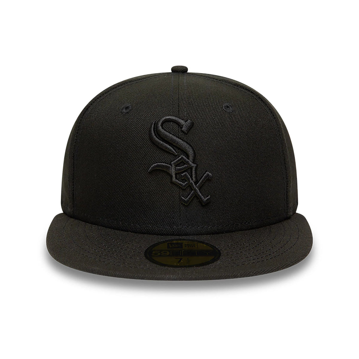 This is a Chicago White Sox MLB Black on Black 59FIFTY Fitted Cap 2