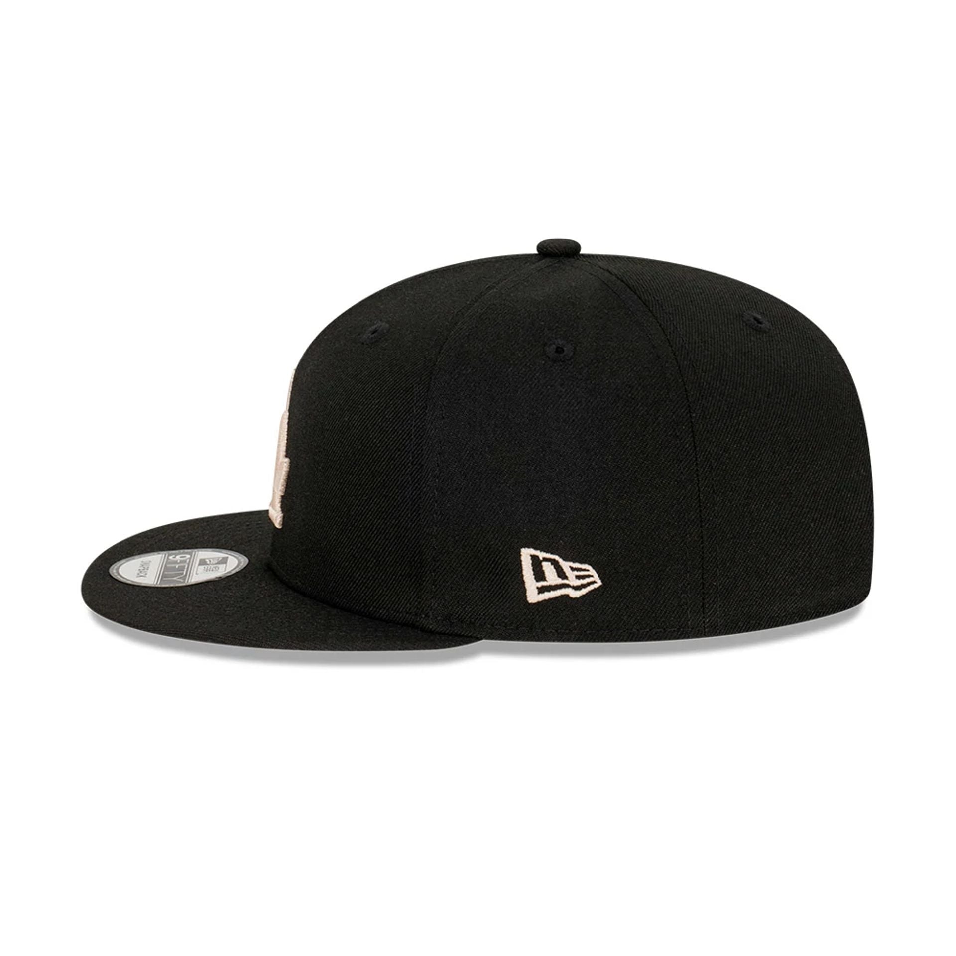 This is a LA Dodgers World Series Black 9FIFTY Snapback Cap 6