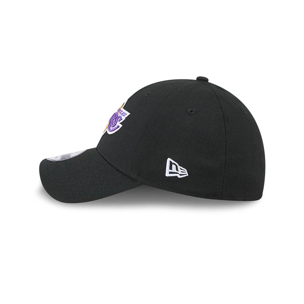 Pictured is this NBA Evergreen LA Lakers 39THIRTY Stretch Fit cap in black. 6
