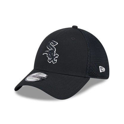 Pictured is this MLB Evergreen Neo Chicago White Sox 39THIRTY Stretch Fit cap in black. 1
