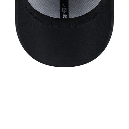 Pictured is this MLB Evergreen Neo Chicago White Sox 39THIRTY Stretch Fit cap in black. 7