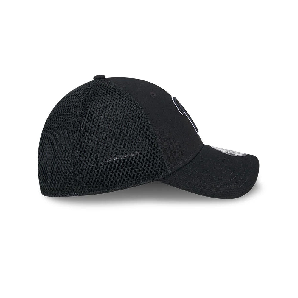 Pictured is this MLB Evergreen Neo Philadelphia Phillies 39THIRTY Stretch Fit cap in black. 6