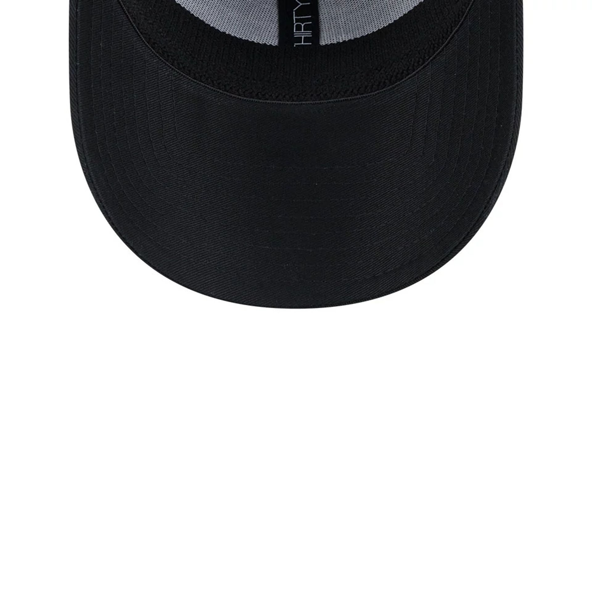 Pictured is this MLB Evergreen Neo New York Mets 39THIRTY Stretch Fit cap in black. 7
