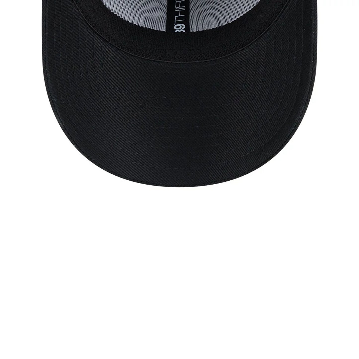 Pictured is this MLB Evergreen Neo New York Yankees 39THIRTY Stretch Fit cap in black. 7