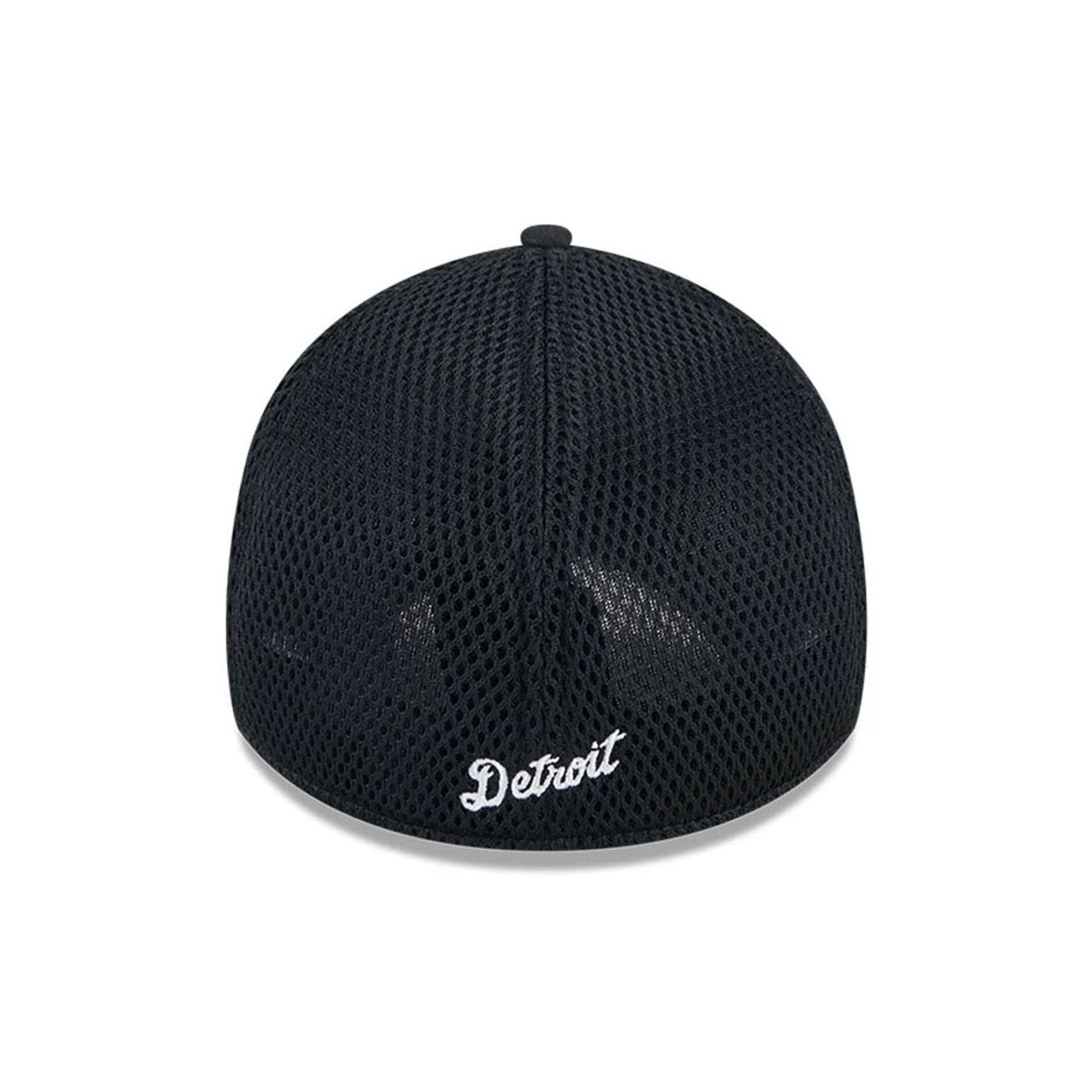 Pictured is this MLB Evergreen Neo Detroit Tigers 39THIRTY Stretch Fit cap in black. 2