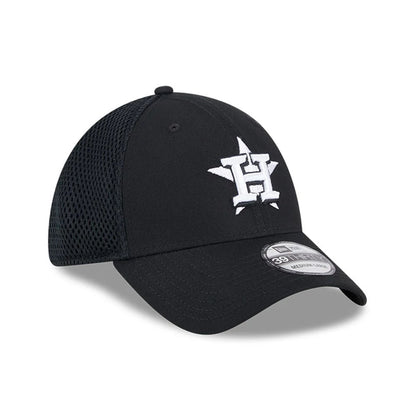 Pictured is this MLB Evergreen Neo Houston Astros 39THIRTY Stretch Fit cap in black. 4