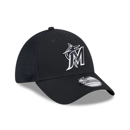 Miami Marlins MLB Evergreen Neo Black New Era 39THIRTY Stretch Fit Cap, three-quarter view showing a white embroidered Marlins logo on the front panel, with a curved black visor and a 39THIRTY size sticker.