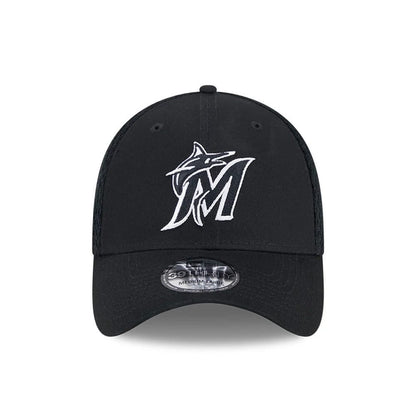 Pictured is this MLB Evergreen Neo Miami Marlins 39THIRTY Stretch Fit cap in black. 3